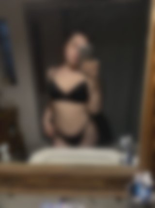 Mirror selfie lingerie фото от @sofi_123