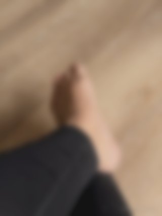 Feet soles фото от @prettylittlepiggies