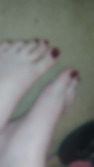 Feet toes foto de @meganrose
