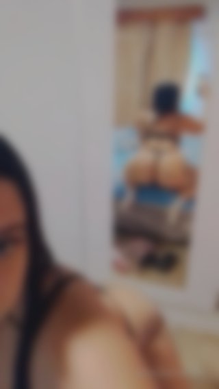 Lingerie mirror selfie mynd frá @sasha669v