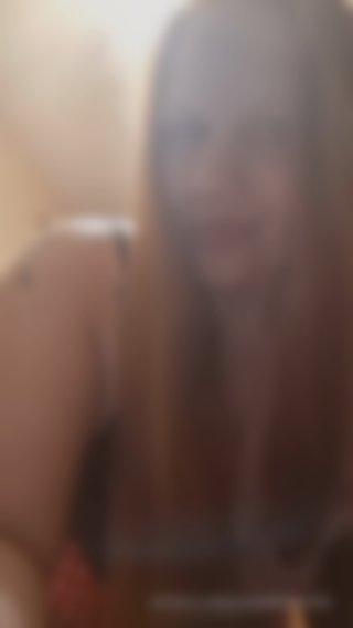 Redhead long hair video autor @curvymistress93