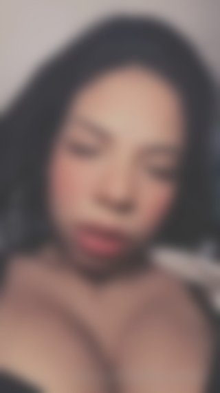 Selfie makeup video od @zyramoomkiravelvet46
