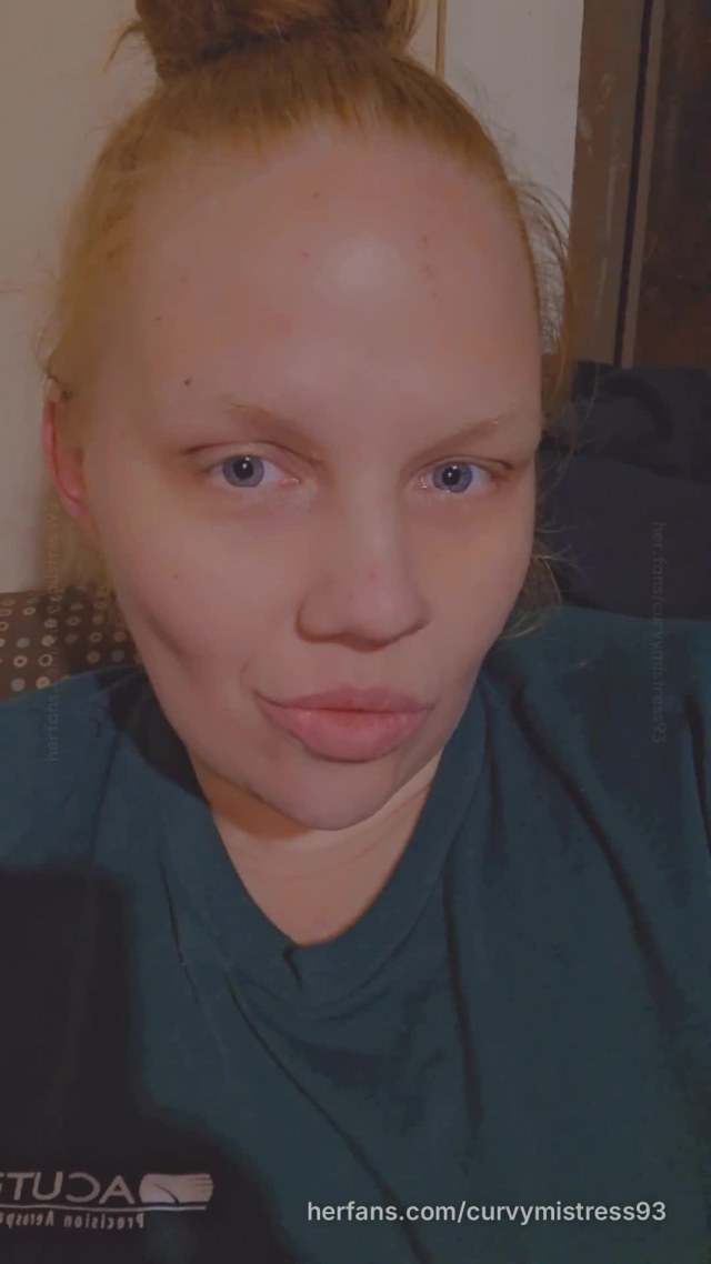 Blonde hair selfie videoposnetek od @curvymistress93
