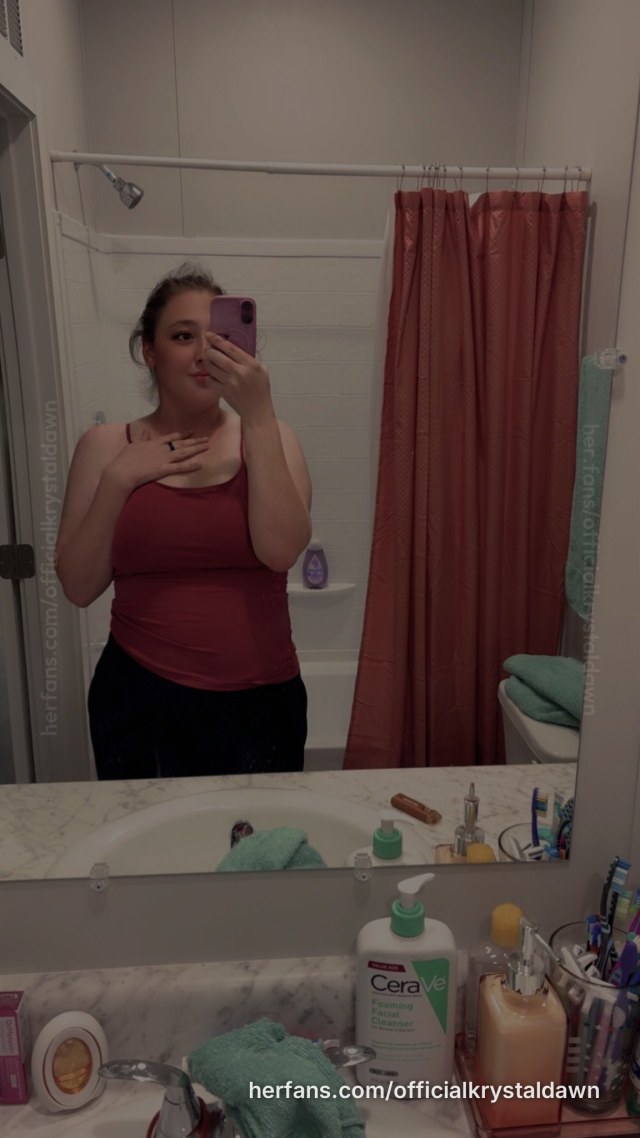 Mirror selfie casual fotografija od @officialkrystaldawn