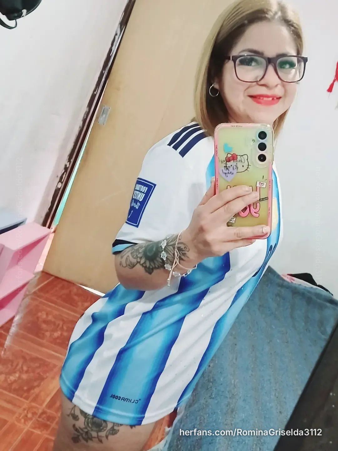 Glasses selfie photo by Romy Griselda 3112