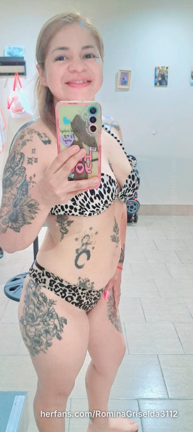 Selfie bikini photo by @RominaGriselda3112