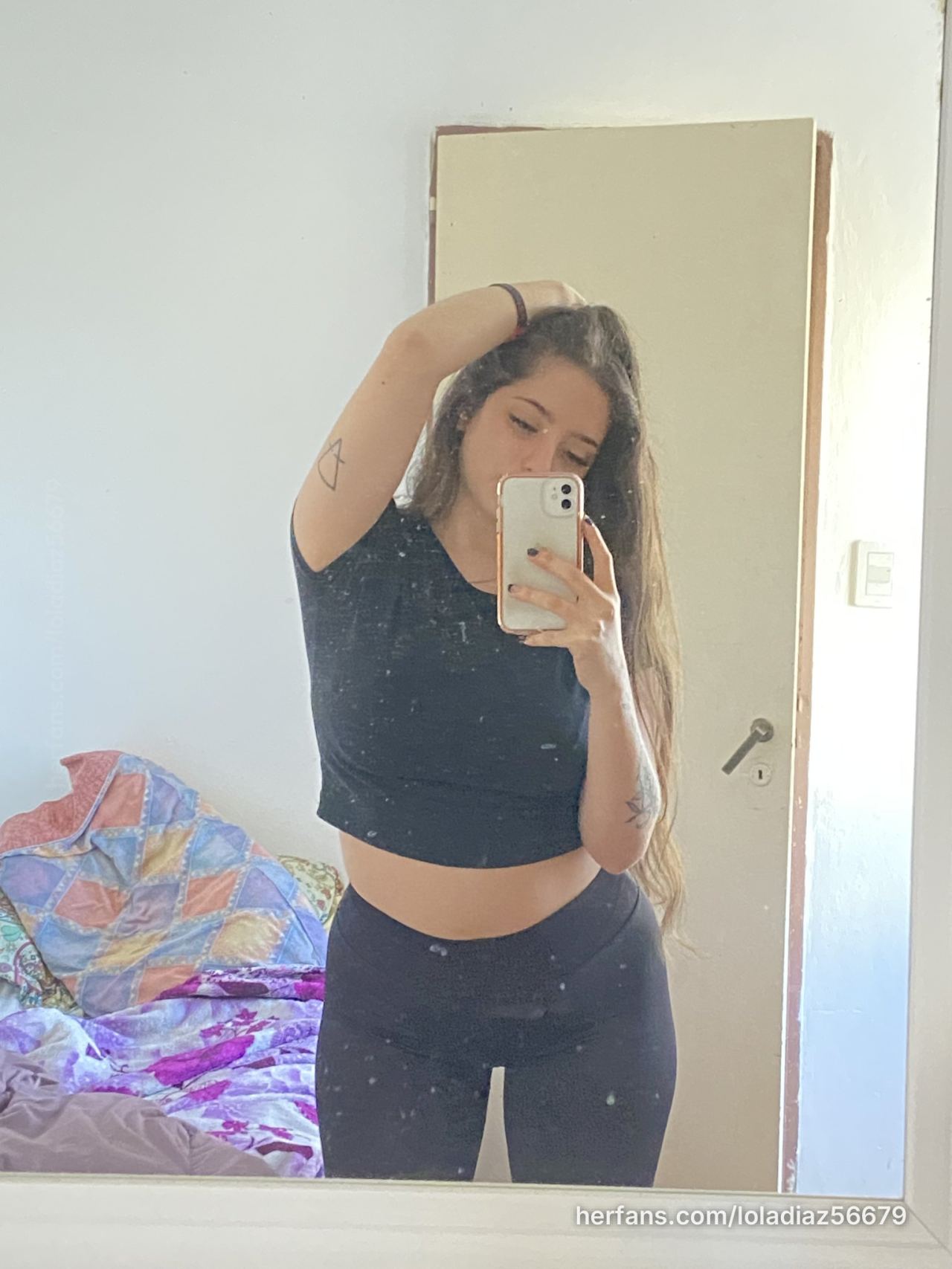 Long hair mirror selfie photo by Lola🫦