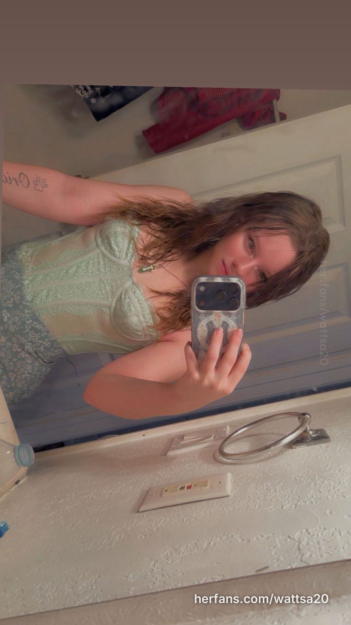Long hair mirror selfie photo by Wattsa20