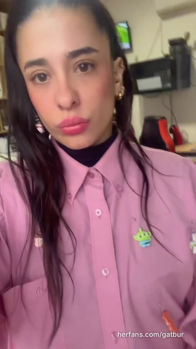 Brunette selfie videó szerző: @gatbur