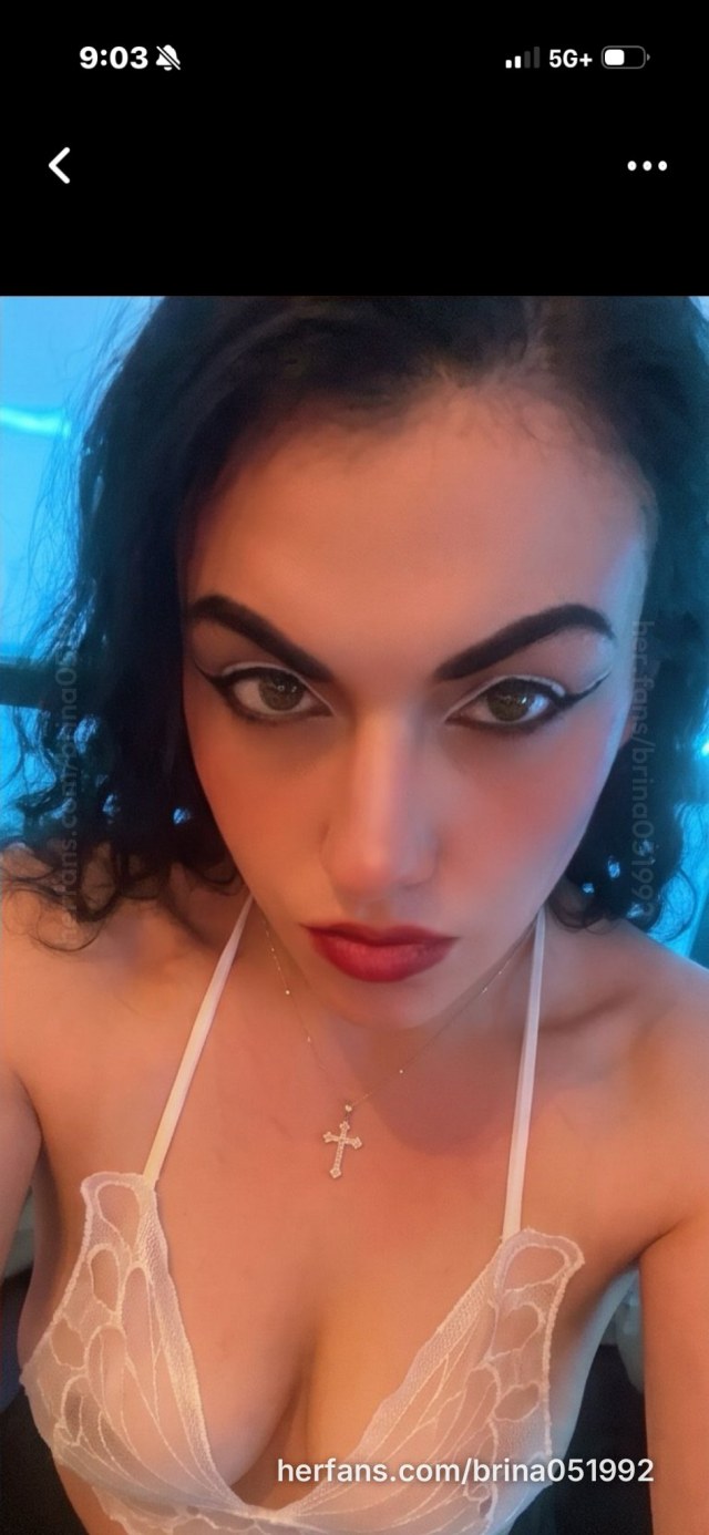 Brunette lingerie ছবি দ্বারা @brina051992