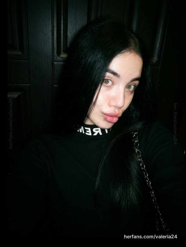 Black hair selfie ảnh bởi @valeria24